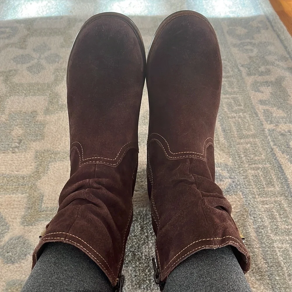 Earth brown suede boot size 7.5 - Picture 5 of 8